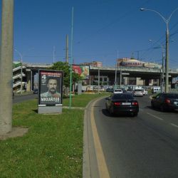 Пилон динамичный 1,2х1,8 (А5 из города) по адресу Кубанская Набережная № 47 (на разделительной полосе)